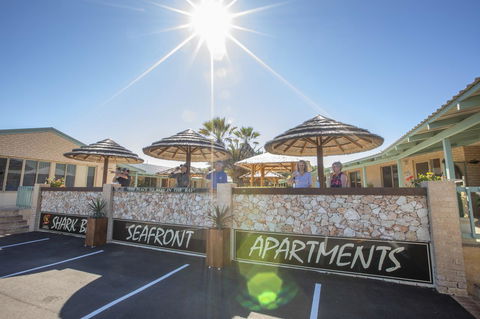 Shark Bay Seafront Apartments - Maitland Accommodation 27