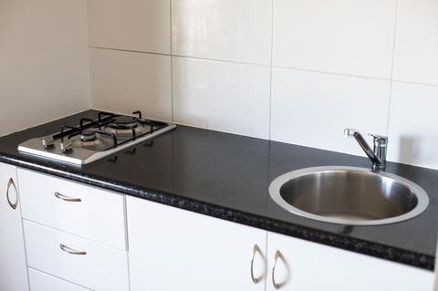 Shark Bay Seafront Apartments - Maitland Accommodation 15