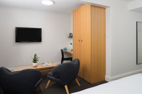 Pensione Hotel Perth - Maitland Accommodation 1