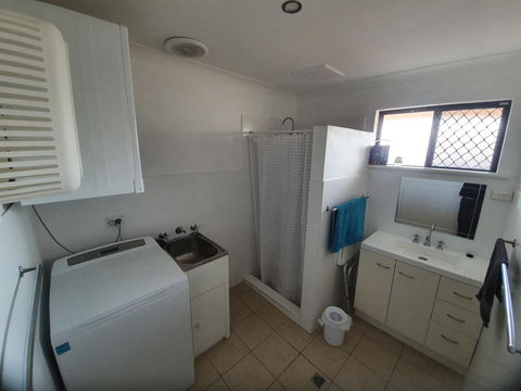 Ocean Beach Chalet 18 - Maitland Accommodation 7