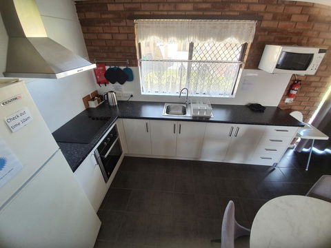 Ocean Beach Chalet 18 - Maitland Accommodation 1