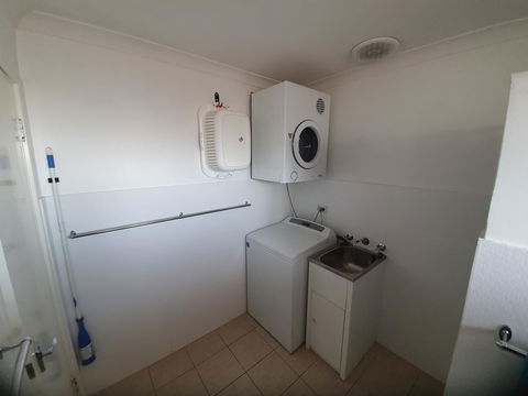 Ocean Beach Chalet 18 - Maitland Accommodation 6
