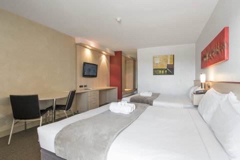 Metro Hotel Perth - Maitland Accommodation 24