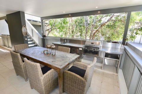 East On Byron - Maitland Accommodation 11