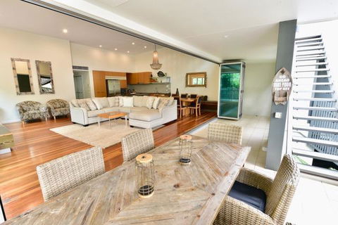 East On Byron - Maitland Accommodation 14