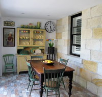 Apple Tree Cottage - Maitland Accommodation