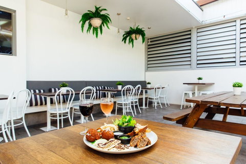 Coniston Hotel Wollongong - Maitland Accommodation 10