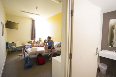 YHA Sydney Harbour - Maitland Accommodation 4