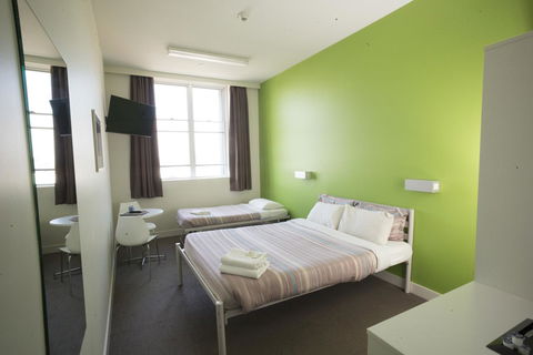 YHA Sydney Harbour - Maitland Accommodation 2