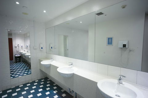 YHA Sydney Central - Maitland Accommodation 11