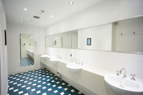 YHA Sydney Central - Maitland Accommodation 13