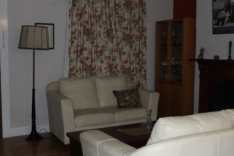 Boot Makers Cottage - Maitland Accommodation 10