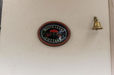 Boot Makers Cottage - Maitland Accommodation 0