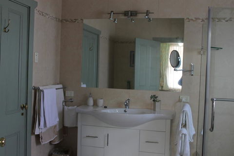 Boot Makers Cottage - Maitland Accommodation 15