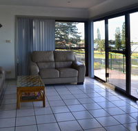 Oxley 8 at Tuncurry - Maitland Accommodation