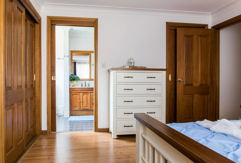 Ambience - Maitland Accommodation 12