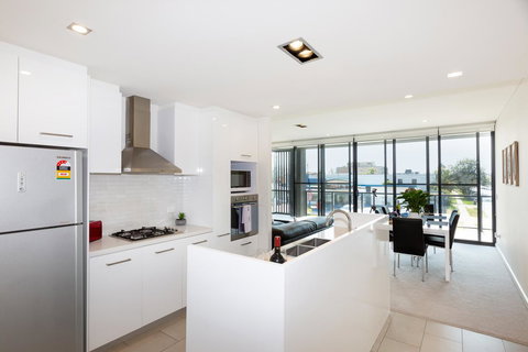 Brand New Executive Apartment - Maitland Accommodation 5