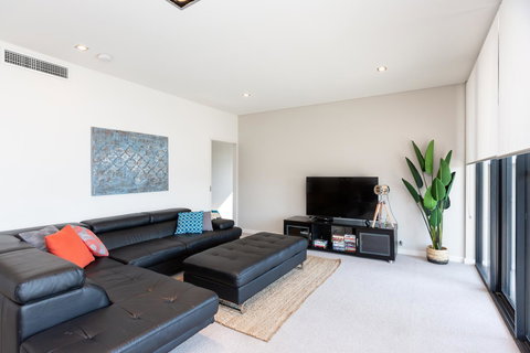 Brand New Executive Apartment - Maitland Accommodation 22