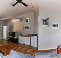 Pound Creek Gallery - Maitland Accommodation