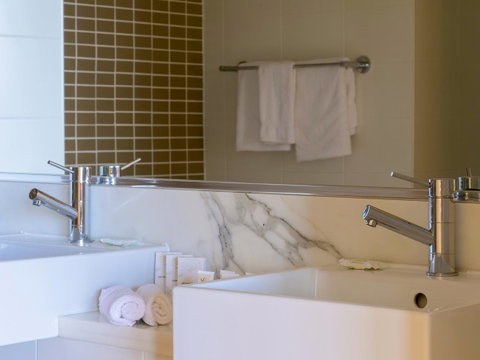 Sage Hotel Wollongong - Maitland Accommodation 1