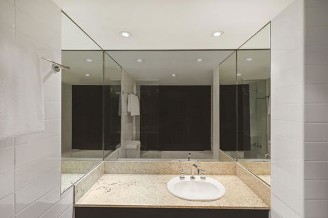 Adina Apartment Hotel Sydney Surry Hills - Maitland Accommodation 9