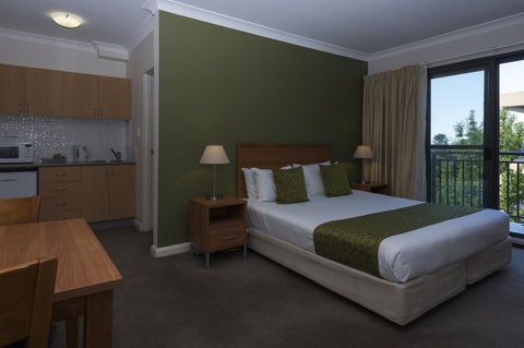 Leisure Inn Spires - Maitland Accommodation 4