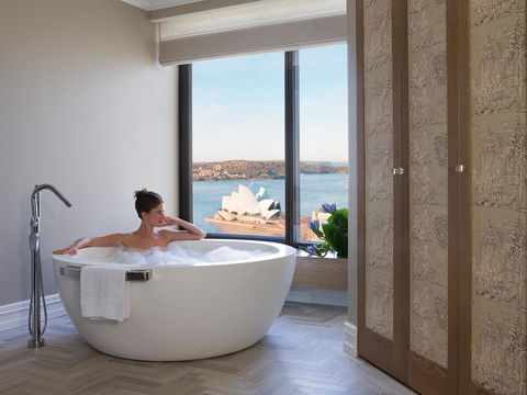 Four Seasons Hotel Sydney - Maitland Accommodation 39