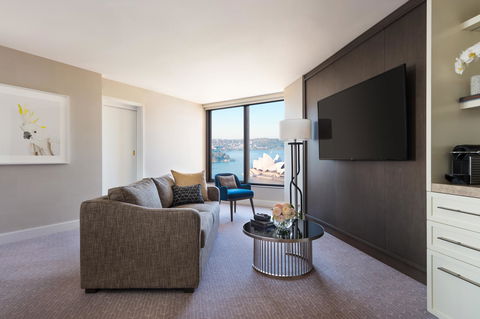 Four Seasons Hotel Sydney - Maitland Accommodation 1
