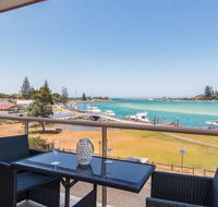 Shoreline 7 with 180 degree water views - Maitland Accommodation