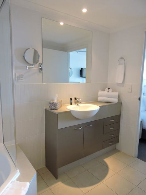 BASE Holidays - Ettalong Beach Premium Apartments - Maitland Accommodation 20