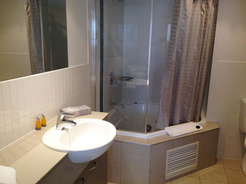BASE Holidays - Ettalong Beach Premium Apartments - Maitland Accommodation 39