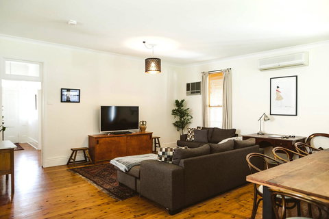 Morpeth Cottage - Maitland Accommodation 2