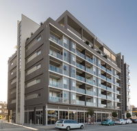Honeysuckle Executive Apartments - Maitland Accommodation