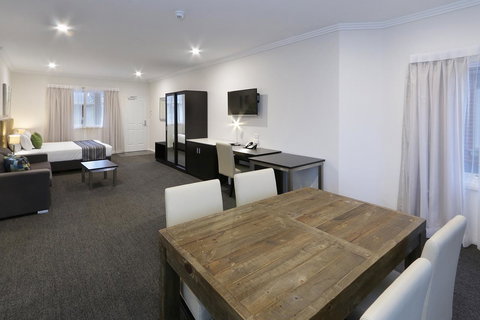 Best Western Plus Bolton On The Park - Maitland Accommodation 9