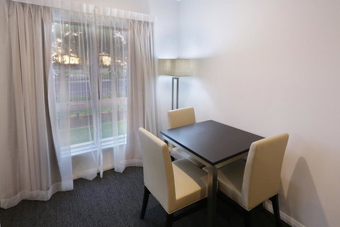 Best Western Plus Bolton On The Park - Maitland Accommodation 7