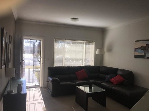 Travers Street Apartment - Maitland Accommodation 5