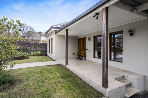 The Spa Cottage With HotTub, Netflix & Stan - Maitland Accommodation 17