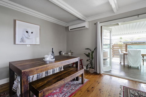The Spa Cottage With HotTub, Netflix & Stan - Maitland Accommodation 27