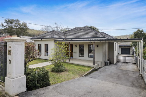 The Spa Cottage With HotTub, Netflix & Stan - Maitland Accommodation 20
