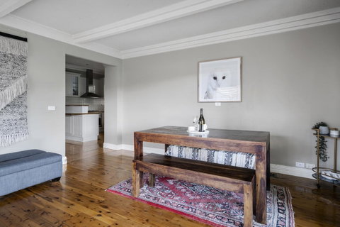The Spa Cottage With HotTub, Netflix & Stan - Maitland Accommodation 26