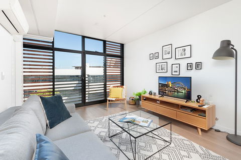Newtown's Best Designer Apartment - Maitland Accommodation 6