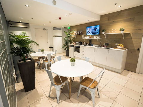 Crown Hotel Surry Hills - Maitland Accommodation 6