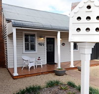 Thelma's Temora - Maitland Accommodation