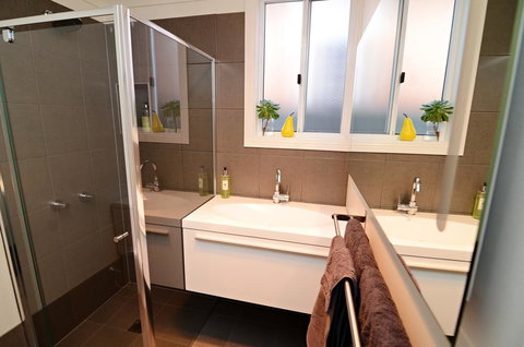 Thelma's Temora - Maitland Accommodation 3