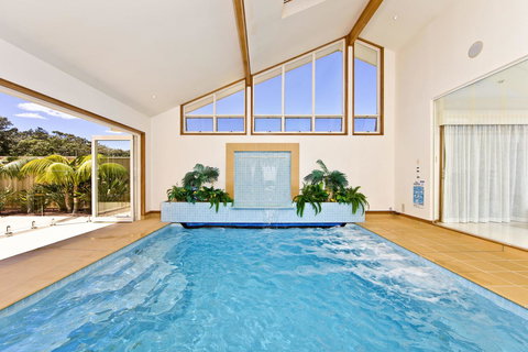 One Mile Mansion - Private Coastal Retreat FREE FAMILY ADVENTURE PASS - Maitland Accommodation 4