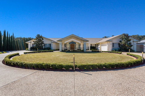 One Mile Mansion - Private Coastal Retreat FREE FAMILY ADVENTURE PASS - Maitland Accommodation 22