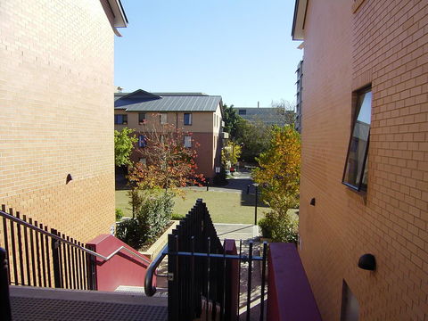 Sydney University Village - Maitland Accommodation 11