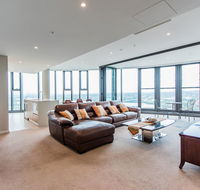 180 water view three bedroom wooden furniture - Maitland Accommodation