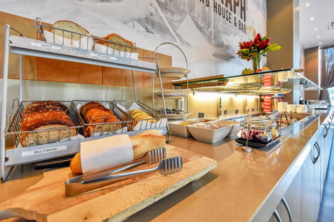 Mantra On The Esplanade - Maitland Accommodation 13