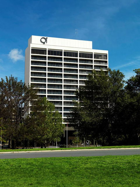 QT Canberra - Maitland Accommodation 2
